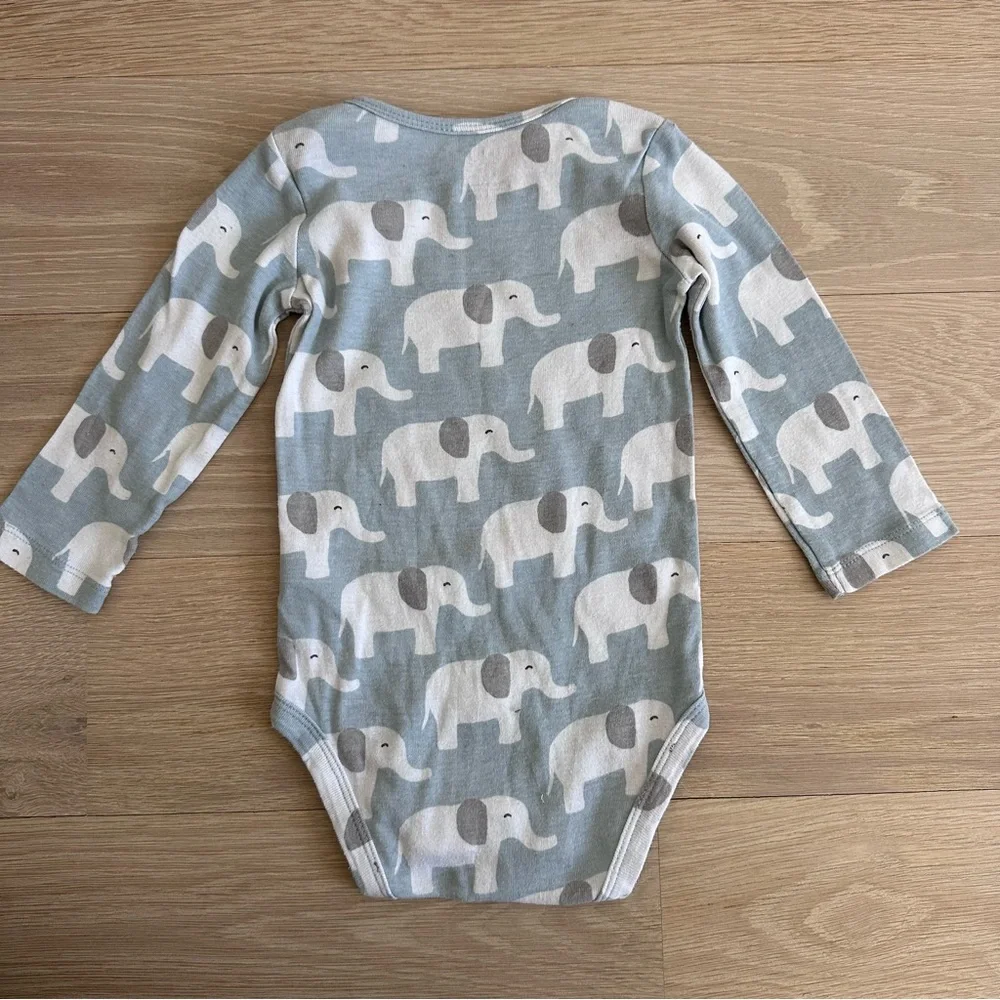 GAP carter’s bodysuits